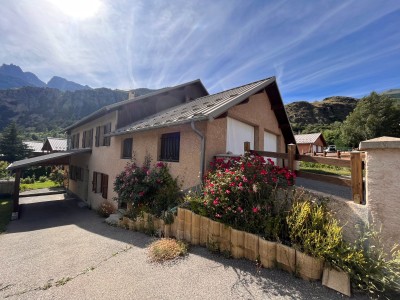 MAISON A VENDRE - ST MARTIN DE QUEYRIERE - 190 m2 - 630000€