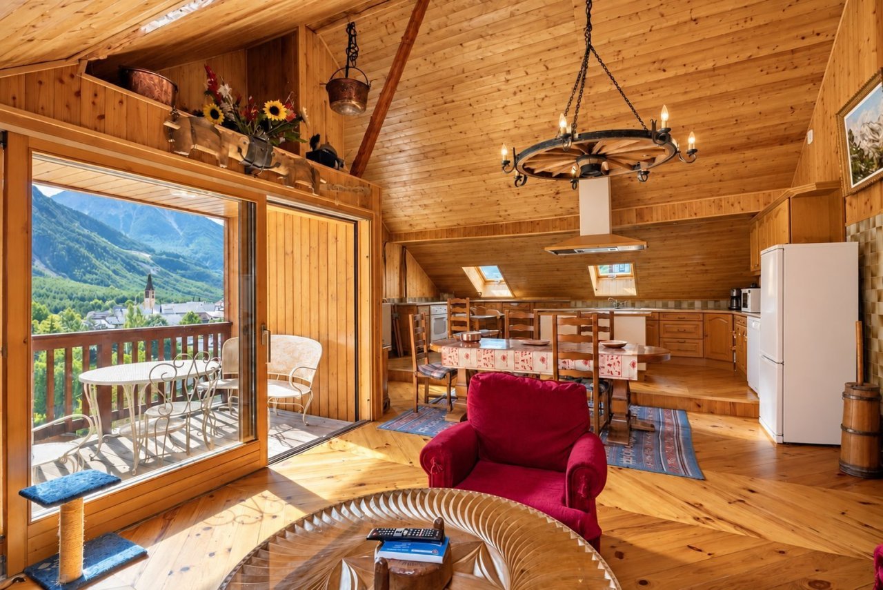 CHALET A VENDRE - VAL DES PRES - 439.5 m2 - 836 000 &euro;