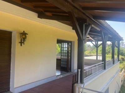 MAISON INDIVIDUELLE AVEC PISCINE A VENDRE - GAP - 267 m2 - 650000€