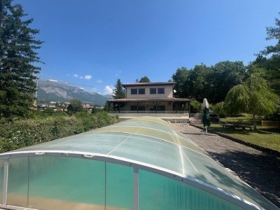 MAISON INDIVIDUELLE AVEC PISCINE A VENDRE - GAP - 267 m2 - 650000€