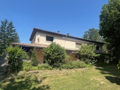 MAISON INDIVIDUELLE AVEC PISCINE A VENDRE - GAP - 267 m2 - 650000€