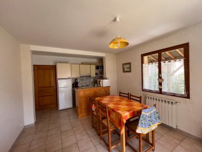 MAISON A VENDRE - ST MARTIN DE QUEYRIERE - 190 m2 - 630000€